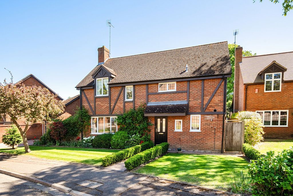 Property photo 1 of 20 1451348-18-69F33E...