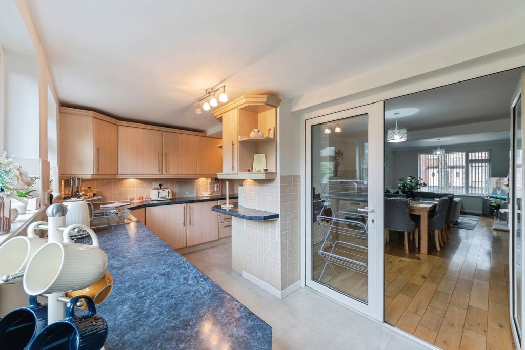 Property photo 3 of 19 Pbox-Img.Jpg