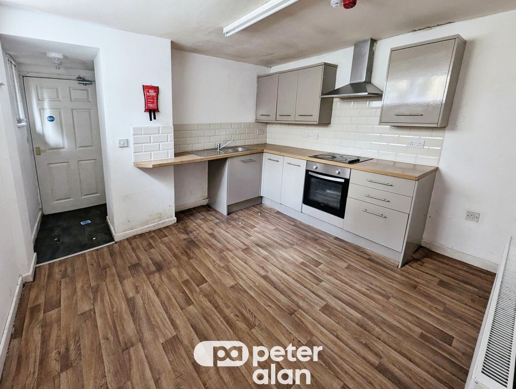 Property photo 2 of 9 Image