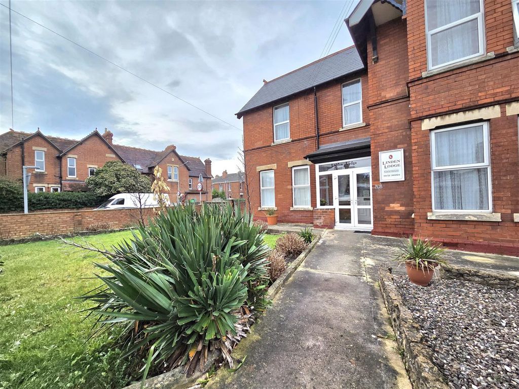 Property photo 2 of 19