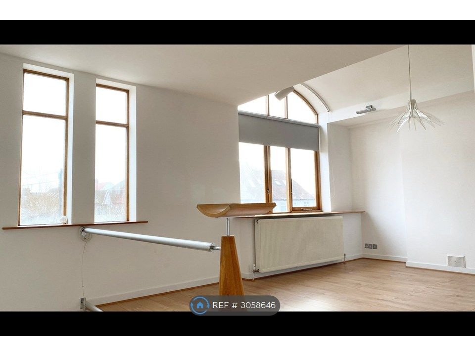 Property photo 3 of 8