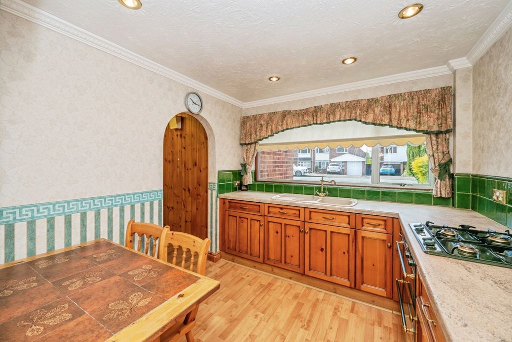 Property photo 3 of 20 Pbox-Img.Jpg
