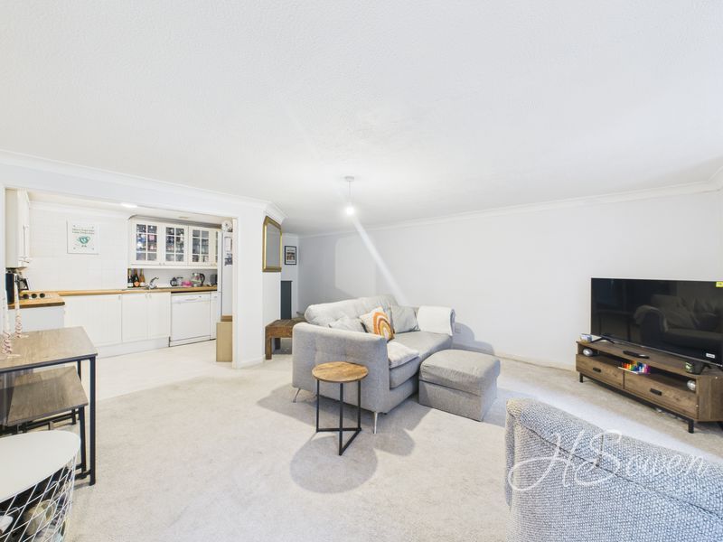 Property photo 2 of 14 Photo 18