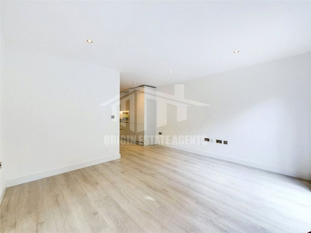 Property photo 2 of 22 Picture No. 07