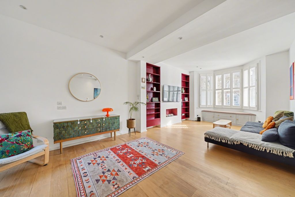 Property photo 2 of 21 4993053