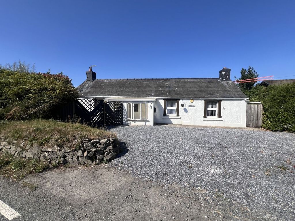 Property photo 2 of 39