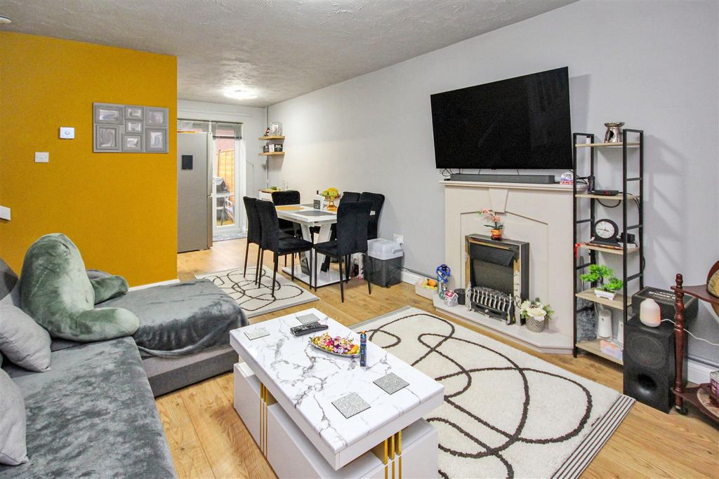 Property photo 3 of 15 Lounge 1.Jpg