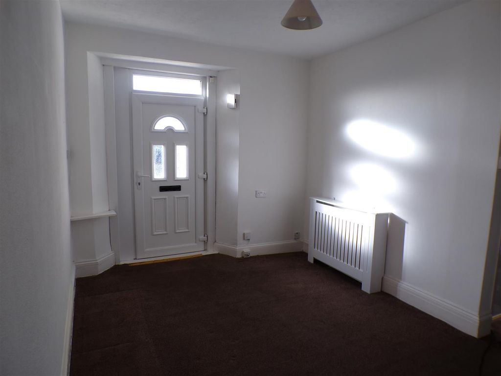 Property photo 2 of 8 Entrance Area.Jpg
