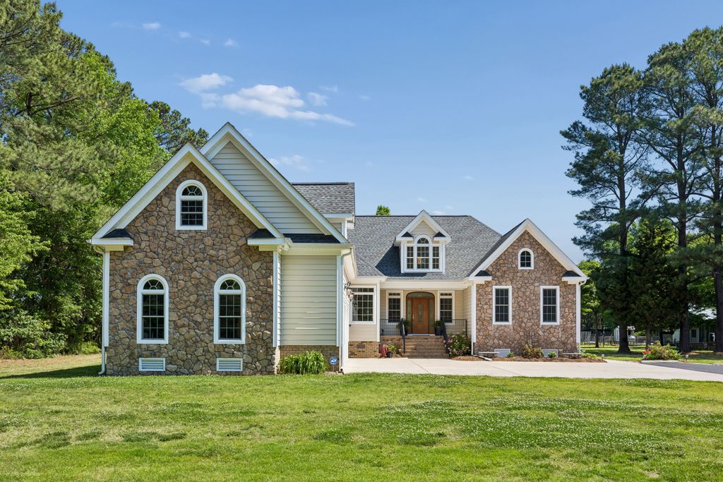 Property photo 1 of 70