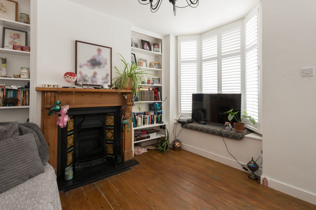 Property photo 2 of 12 Sitting Room