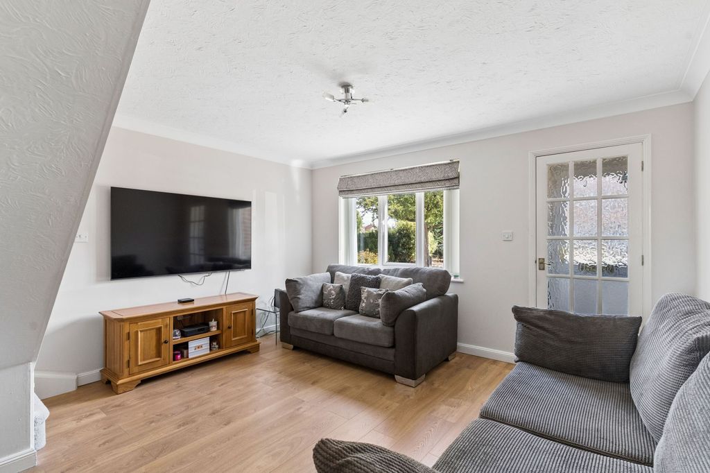 Property photo 3 of 13