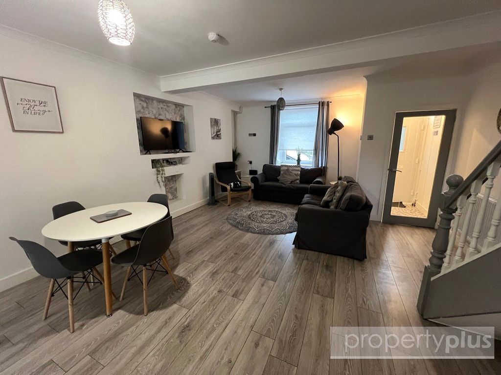 Property photo 3 of 20 Picture No. 08