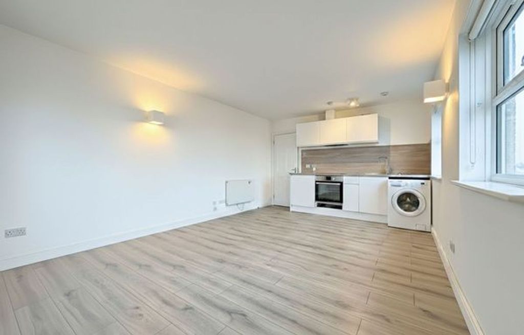 Property photo 2 of 3