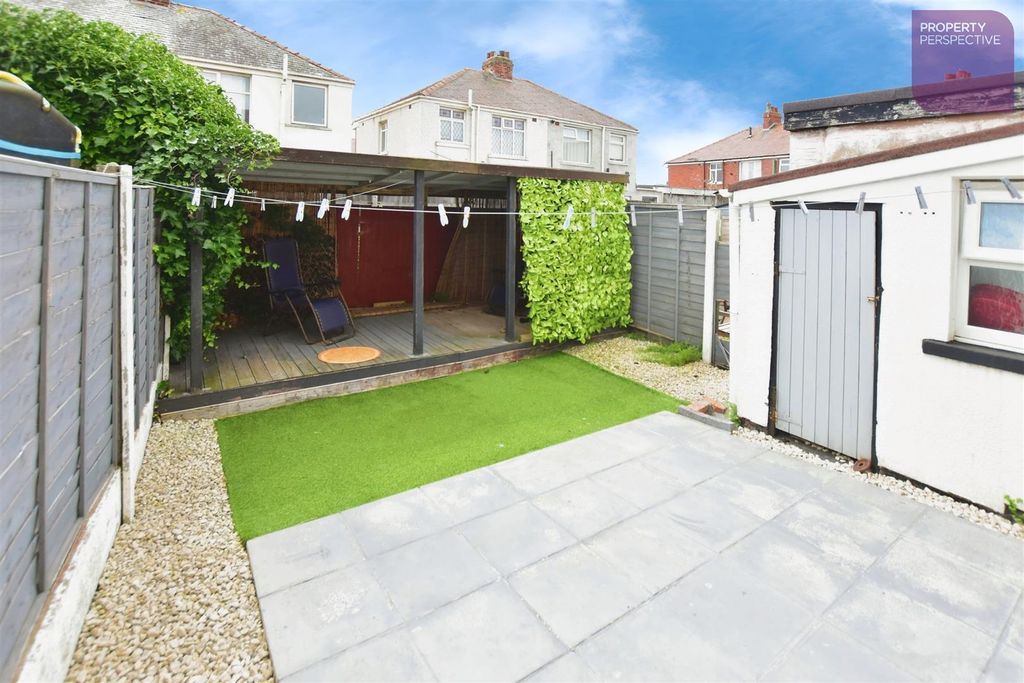 Property photo 1 of 9 External