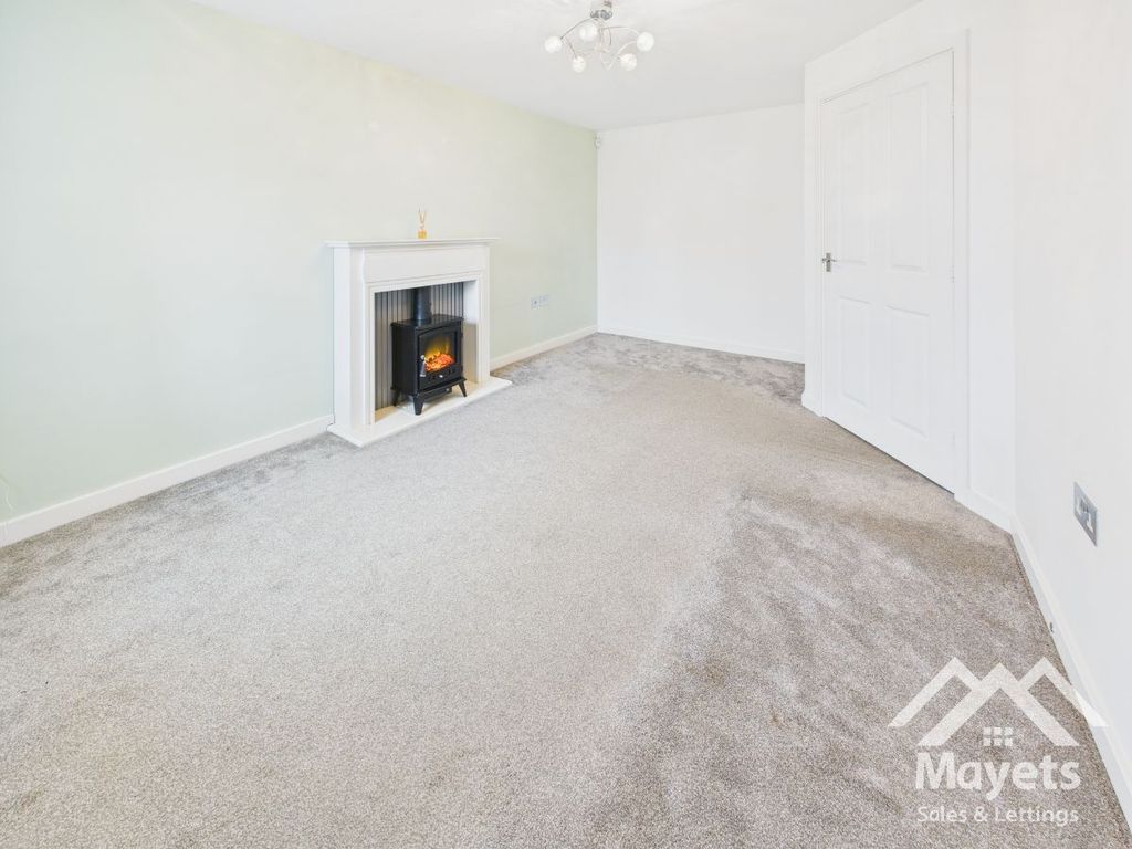 Property photo 3 of 23