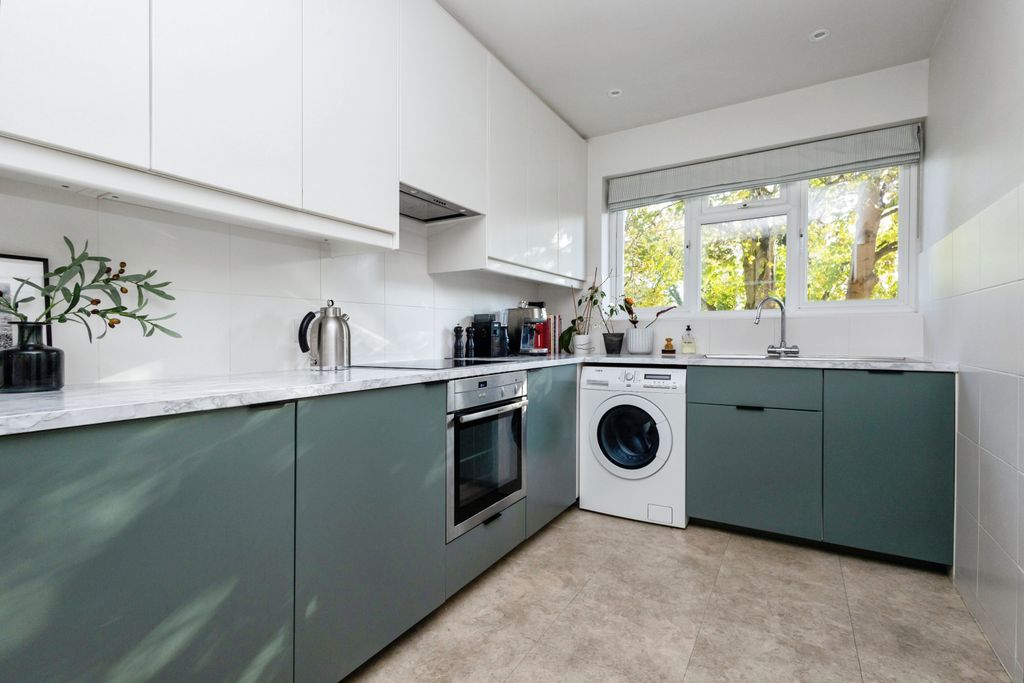 Property photo 2 of 17 Photography