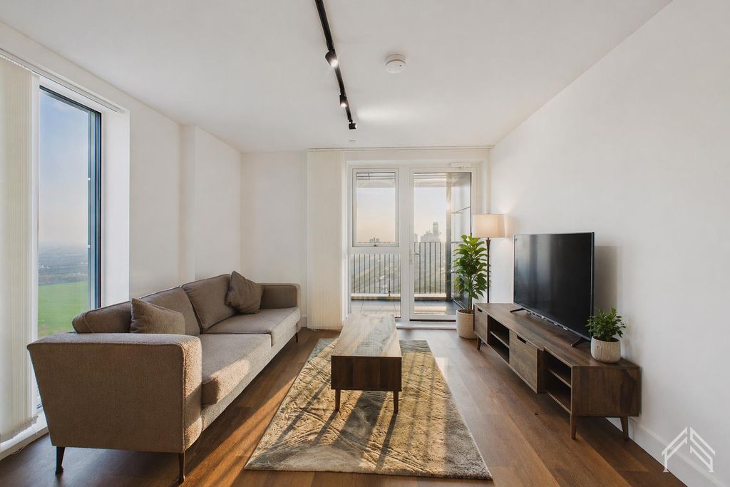 Property photo 1 of 17 1.Png