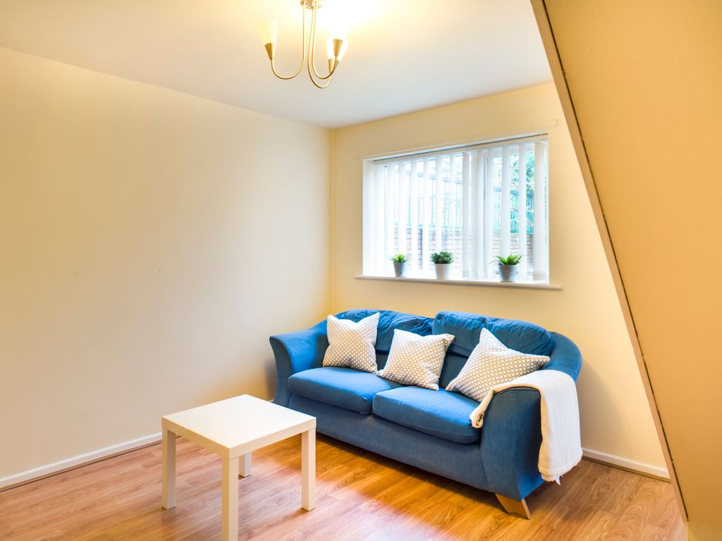 Property photo 1 of 7 Photo 0