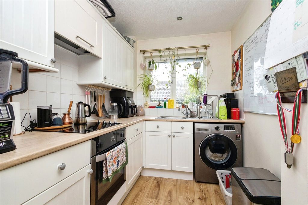 Property photo 2 of 15 Picture No. 20