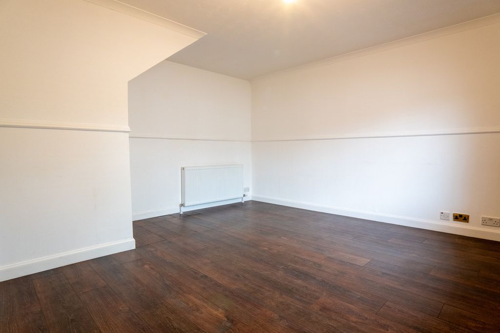 Property photo 3 of 26