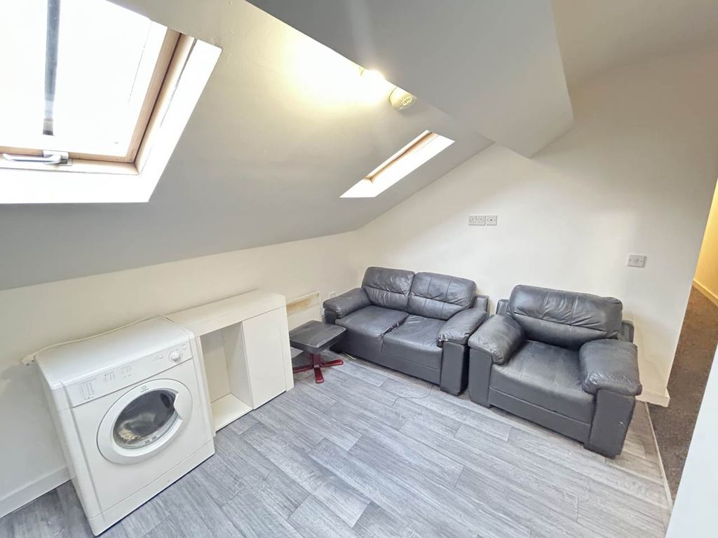 Property photo 3 of 10 Img_9479