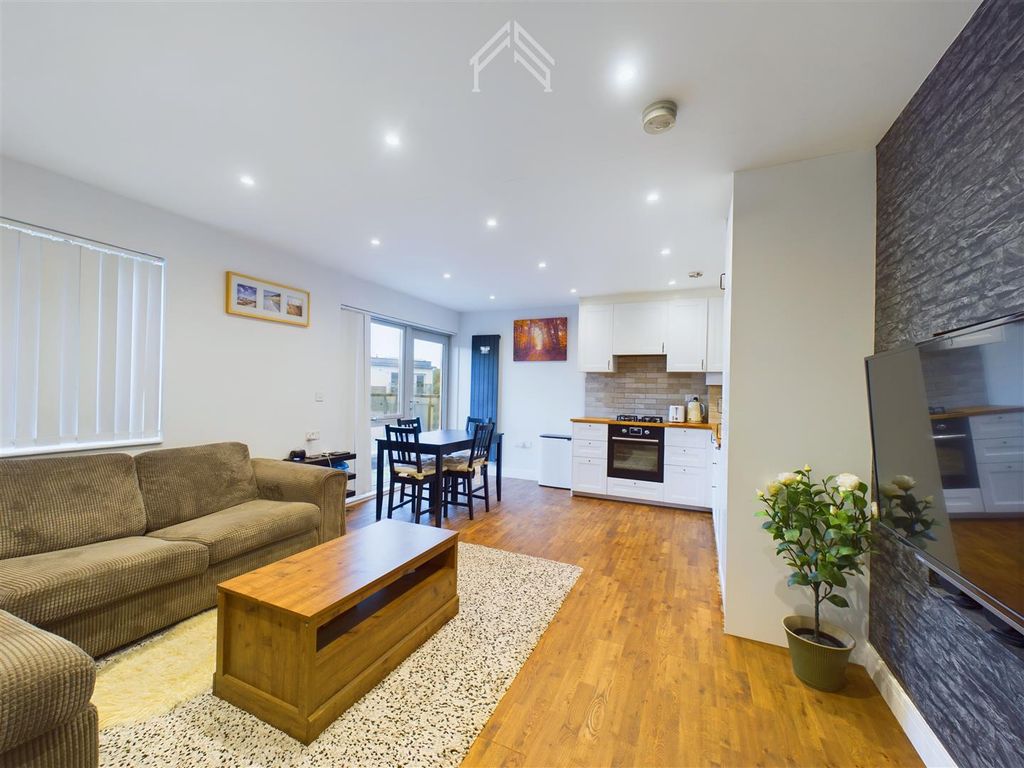 Property photo 1 of 7 2.Jpg