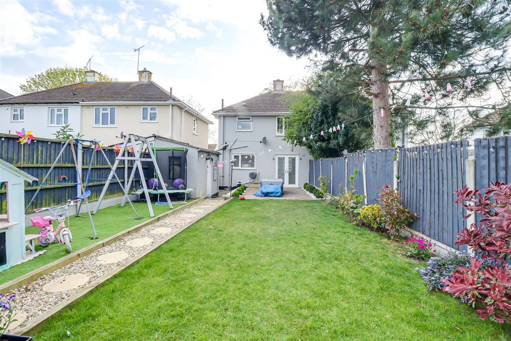 Property photo 2 of 19