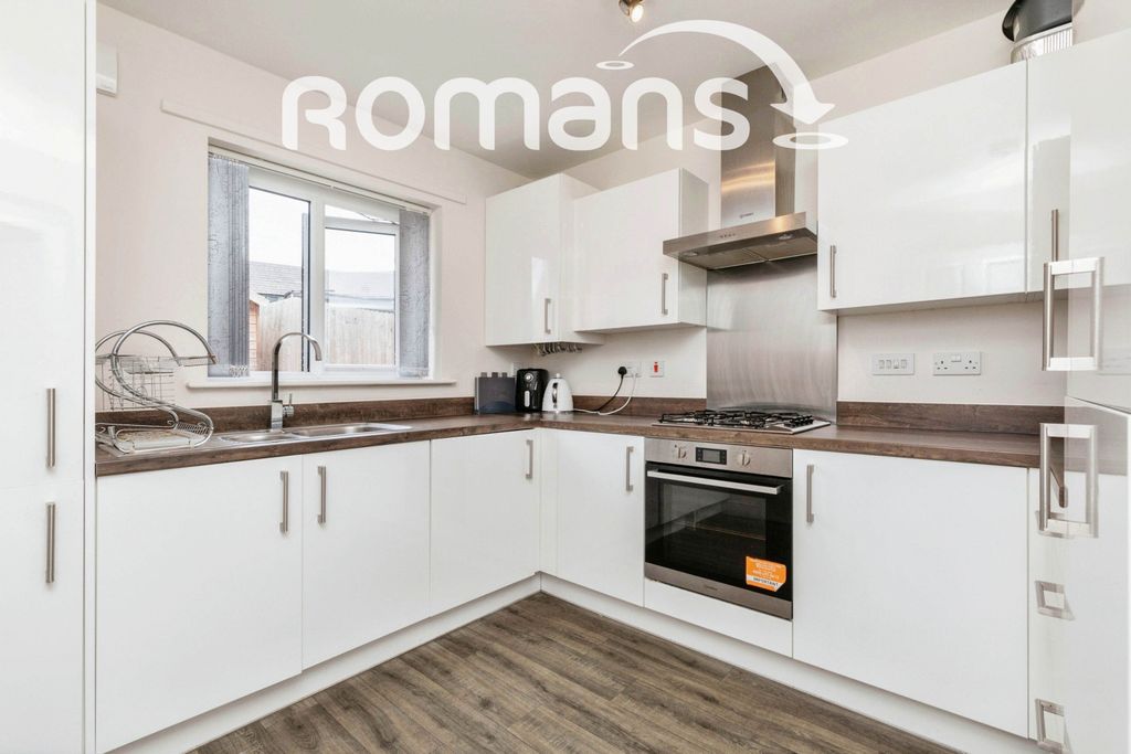 Property photo 2 of 11 Property Image