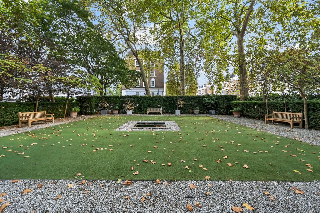 Property photo 3 of 19