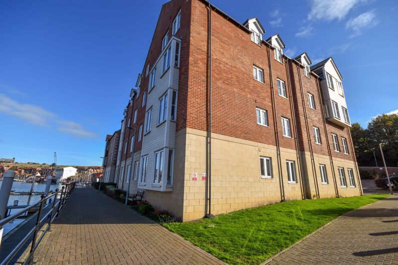 2 bed flat for sale Fishburn Park