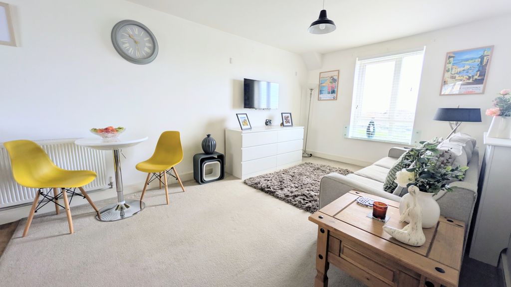 Property photo 3 of 7 Gallery