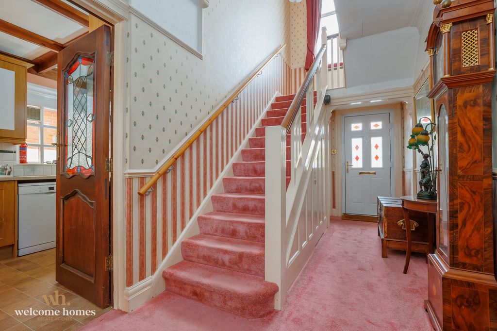 Property photo 2 of 24