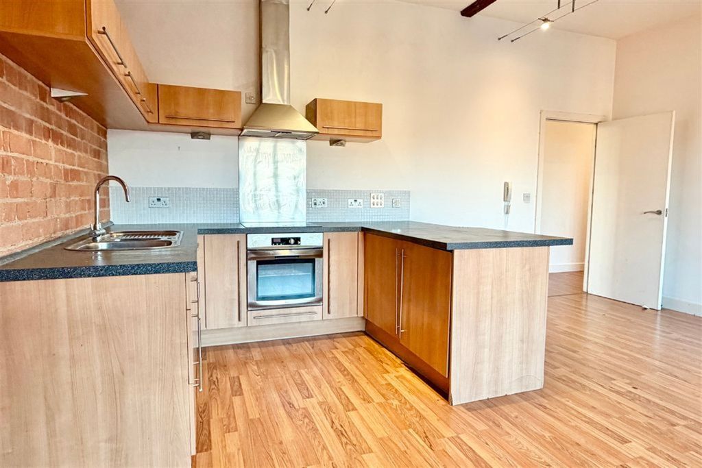 Property photo 3 of 19 Kitchen Area