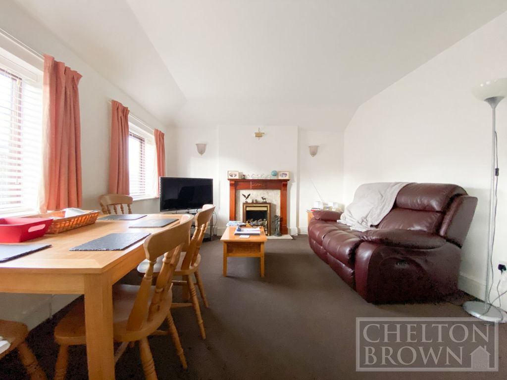 Property photo 2 of 17 Lounge/Diner