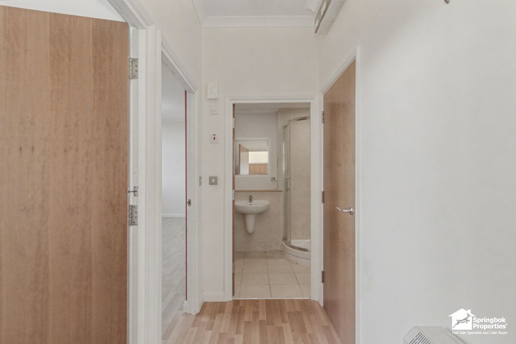 Property photo 3 of 17 Image 2