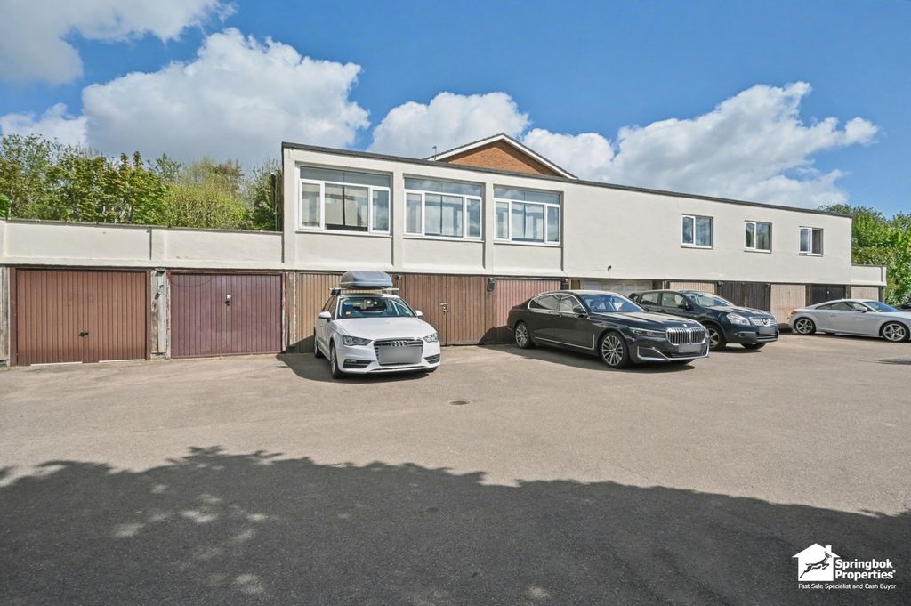 Property photo 1 of 17 Front View