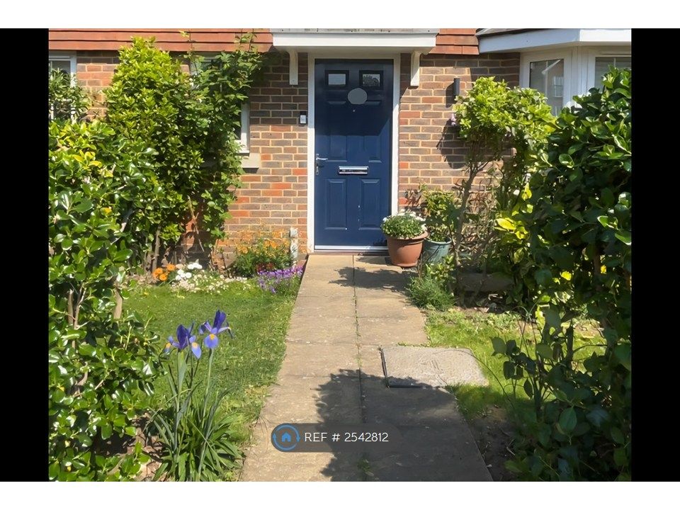 Property photo 2 of 25
