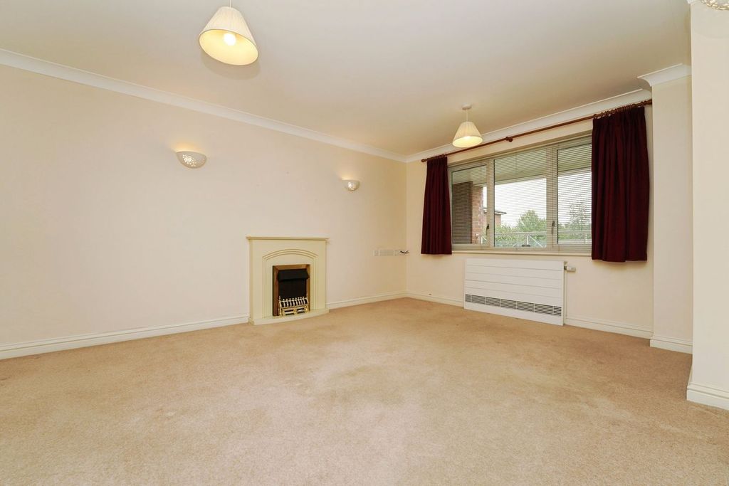 Property photo 2 of 12