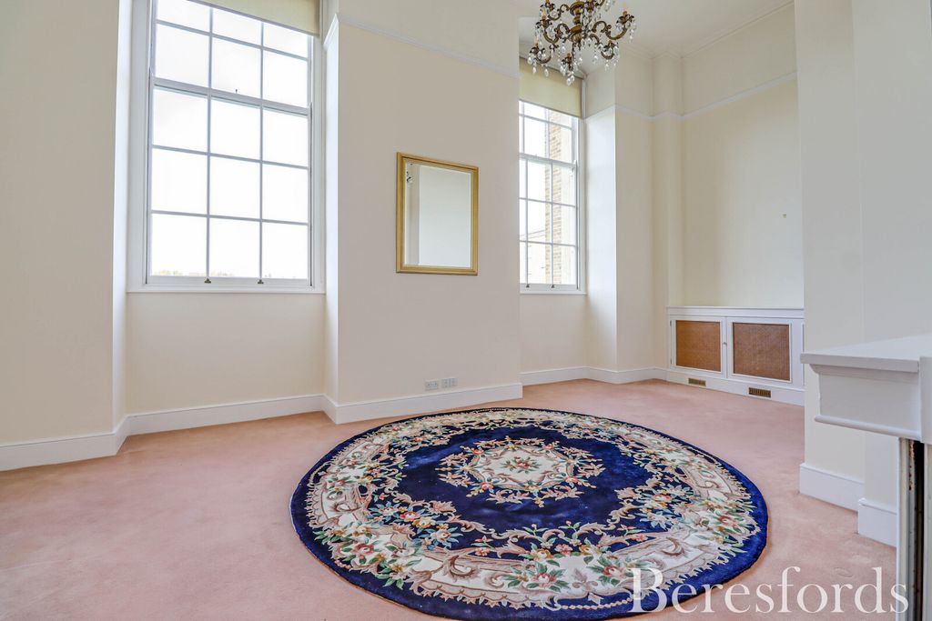 Property photo 2 of 22 Picture No. 52