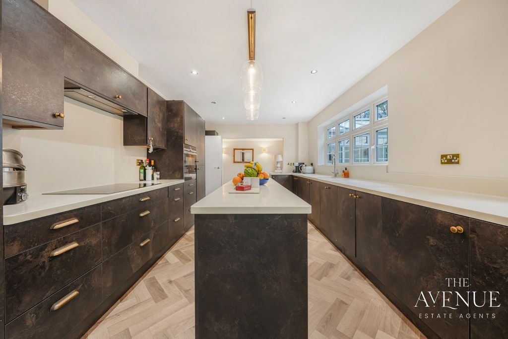 Property photo 2 of 43 5253783