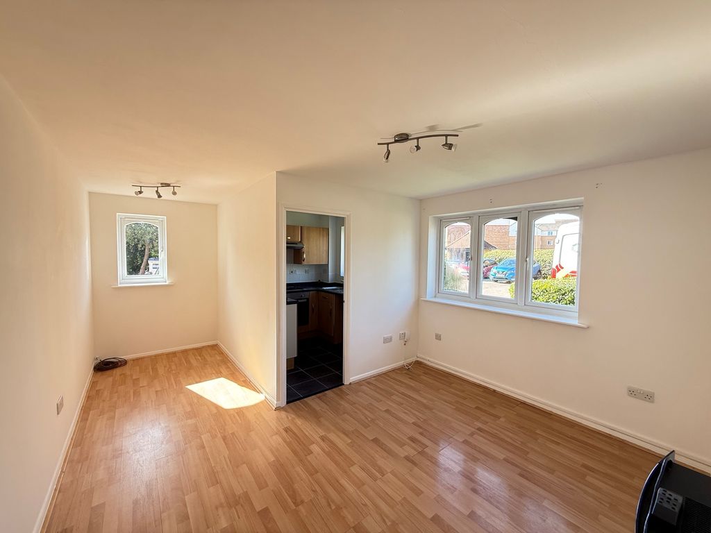 Property photo 2 of 7
