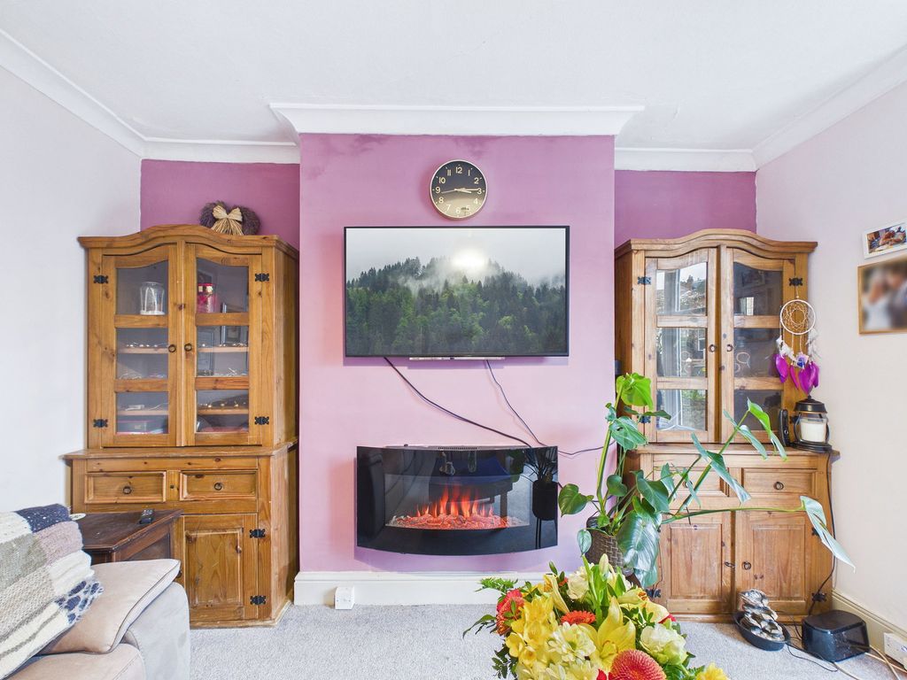 Property photo 3 of 24