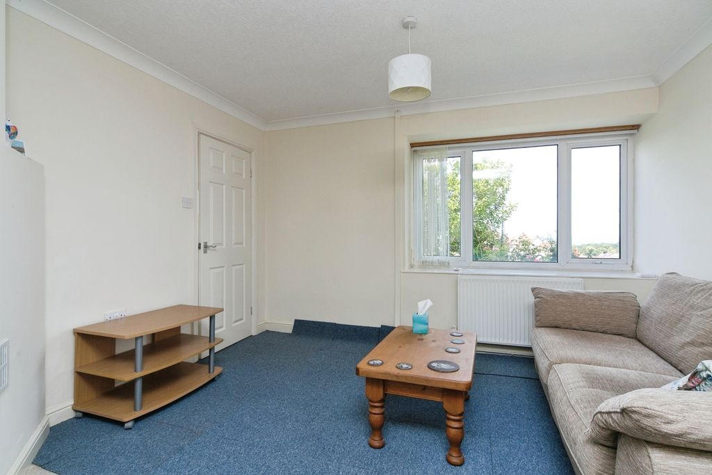 Property photo 2 of 18 Photo
