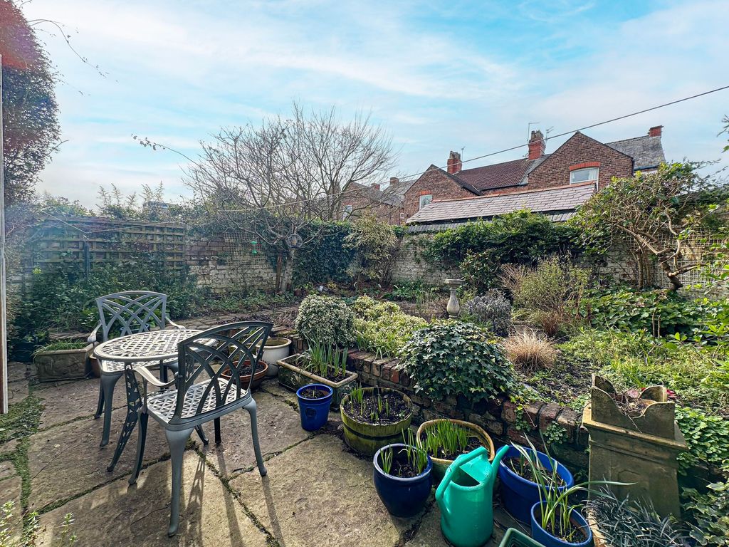 Property photo 3 of 17