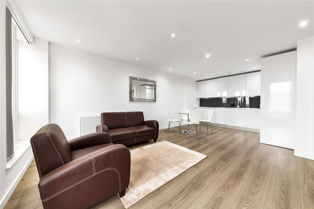 Property photo 3 of 9 Picture No. 06