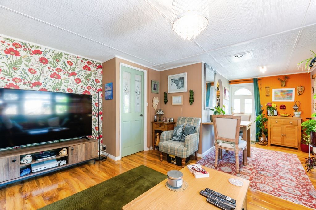 Property photo 1 of 17 Photo