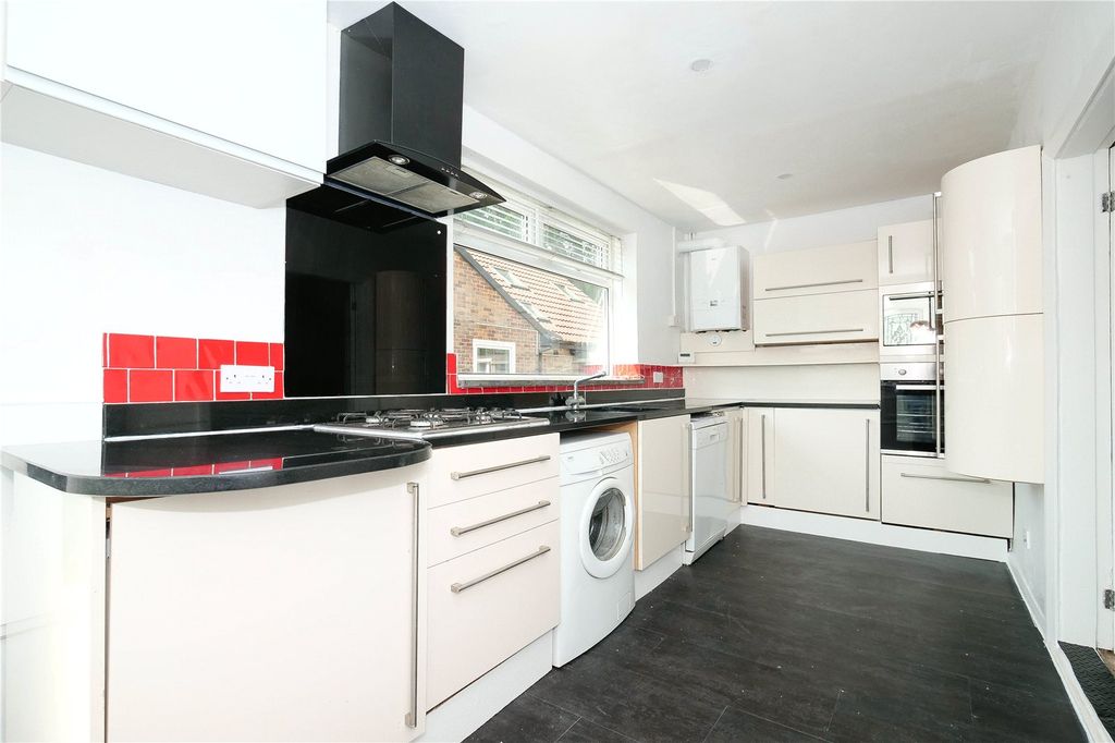 Property photo 3 of 10 Picture No. 02