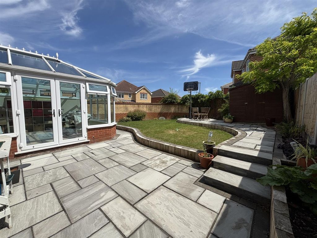 Property photo 3 of 25