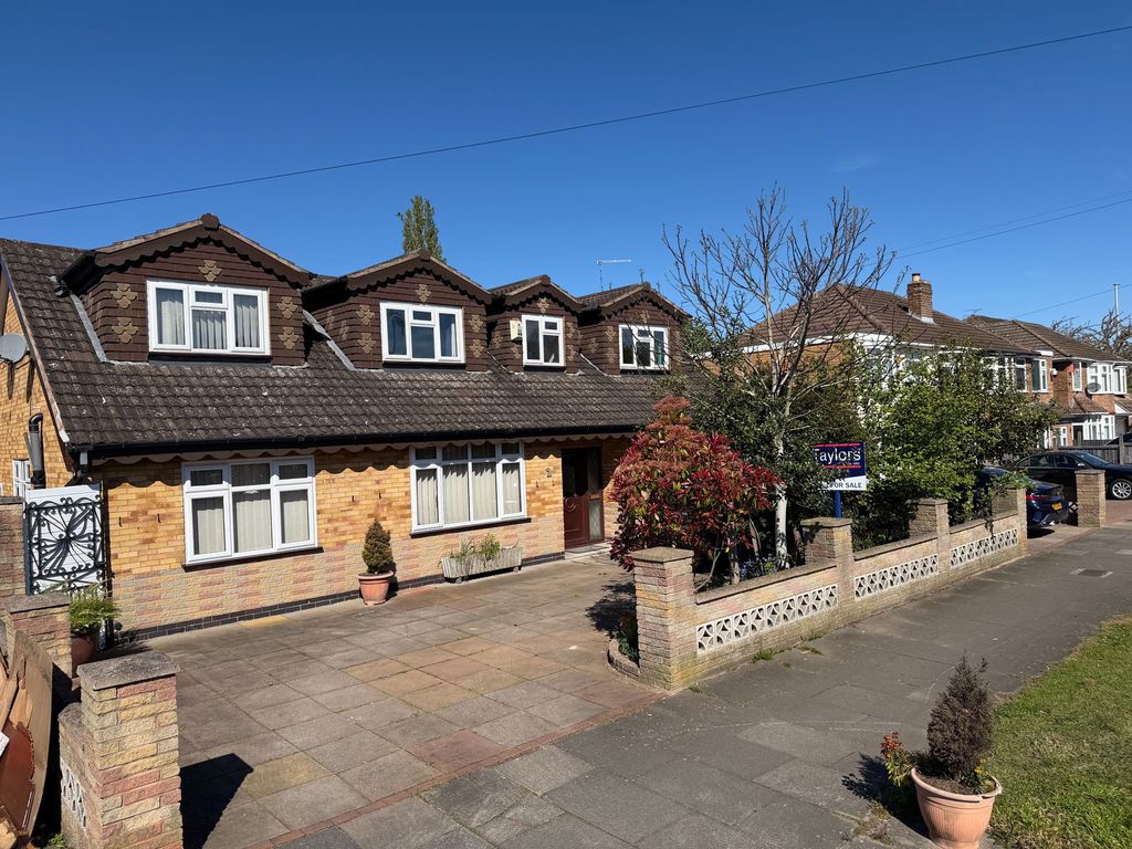 Property photo 3 of 39