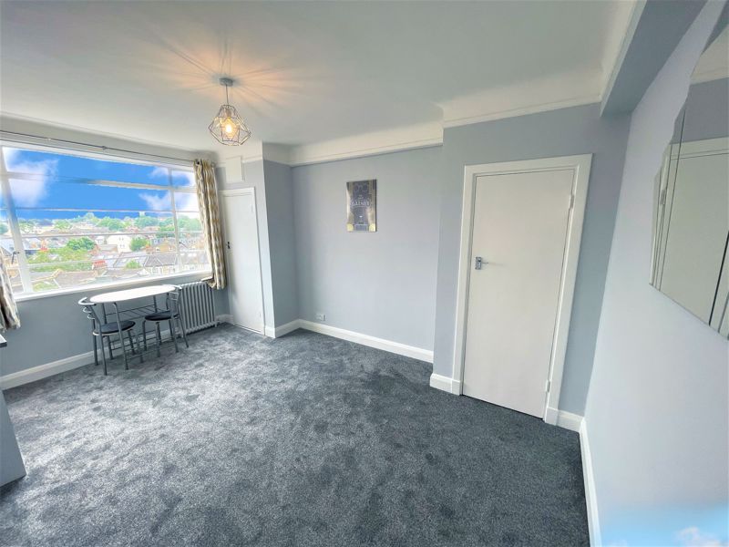 Property photo 1 of 15 Photo 13